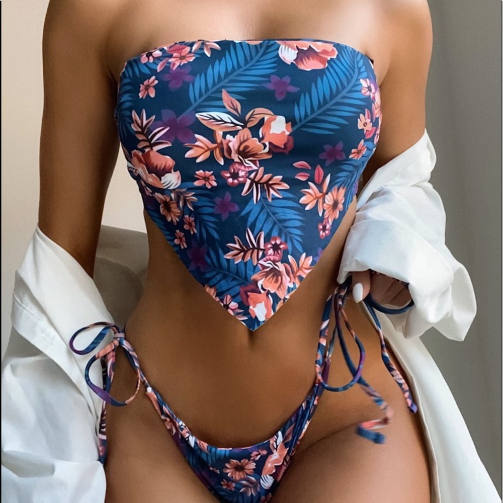 NWOT 2 pcs strapless set bikini